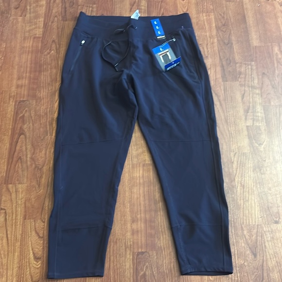 Kirkland Signature Pants - NWT Kirkland Women’s active pants size large. Plum. NWT